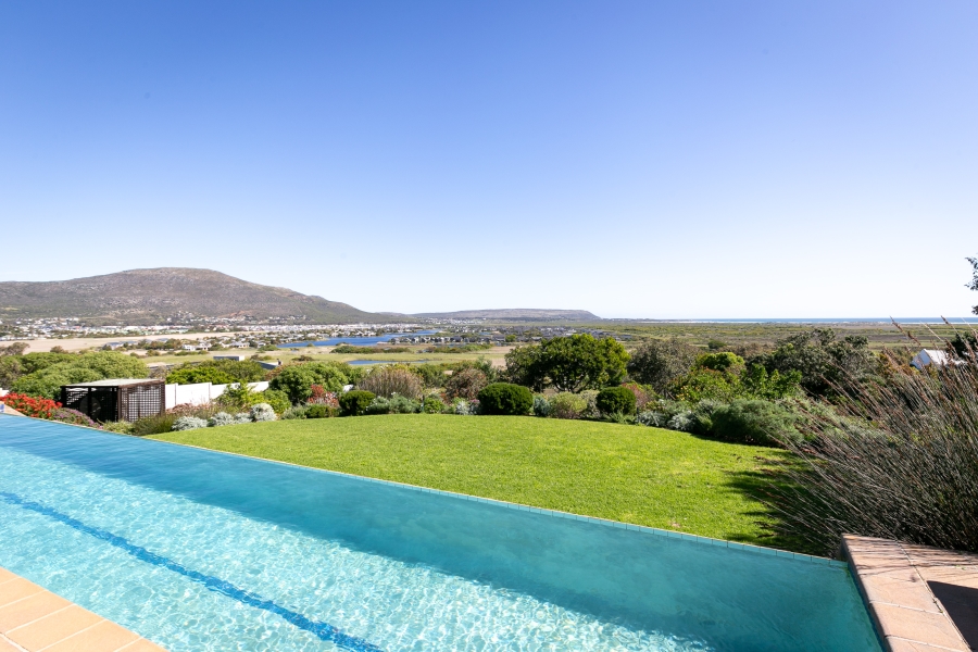 5 Bedroom Property for Sale in Crofters Valley Western Cape